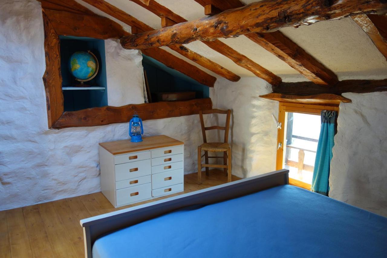 Le Mas Balmat Ayguatebia Exterior photo